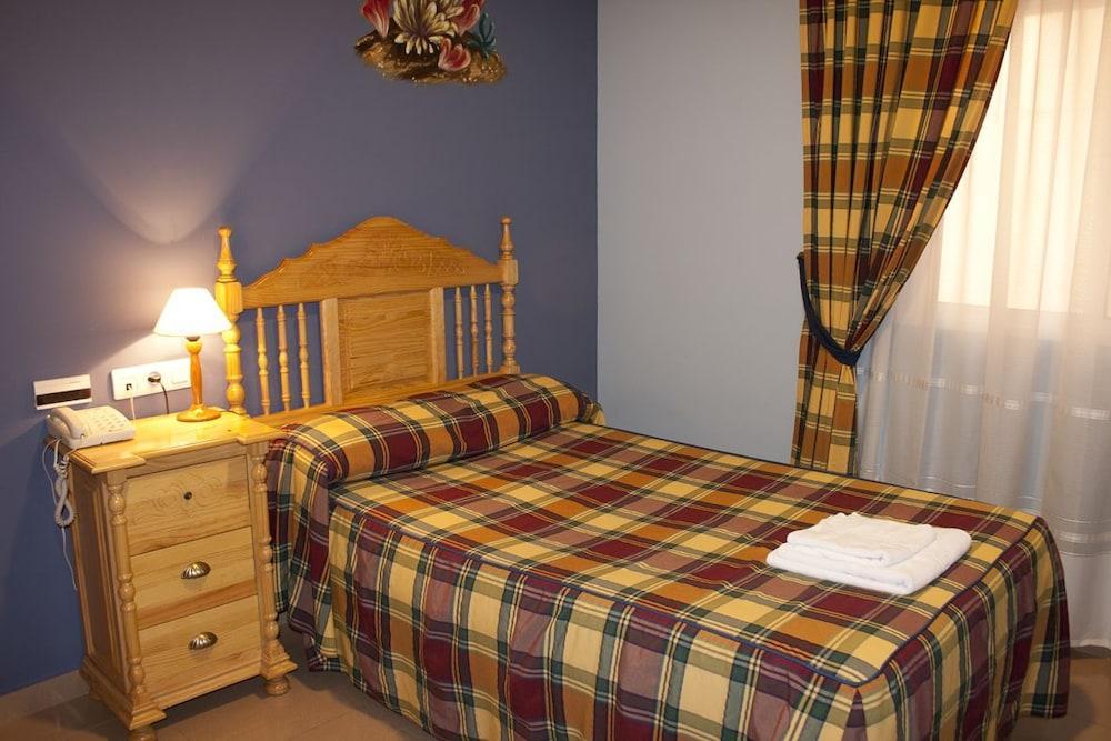Hostal Valdepenas By Bossh Hotels Luaran gambar