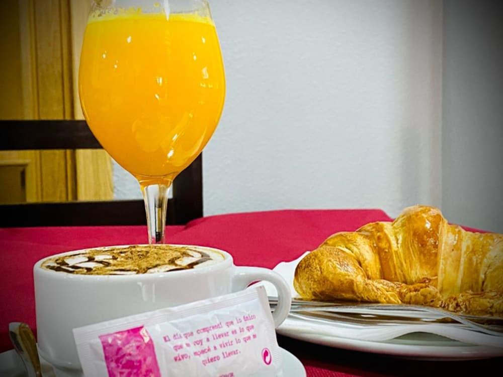 Hostal Valdepenas By Bossh Hotels Luaran gambar